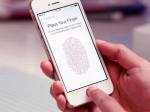 iphone_5s_touch_id_fingerprint_video_hero_4x3