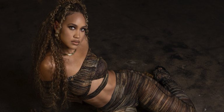 Amanda Reifer Signs With Republic Records